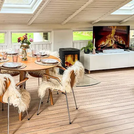 6 Person In Vaeggerlose * Bøtø By