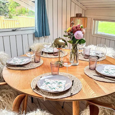 6 Person In Vaeggerlose * Bøtø By