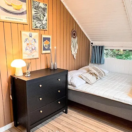 6 Person In Vaeggerlose * Bøtø By