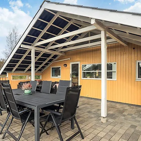 6 Person In Vaeggerlose Bøtø By