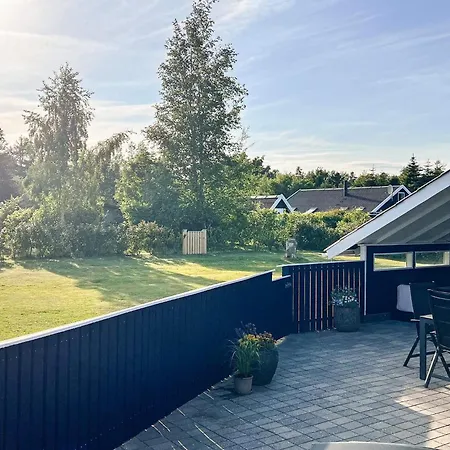 6 Person In Vaeggerlose * Bøtø By