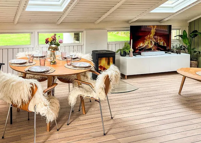 6 Person In Vaeggerlose * Bøtø By