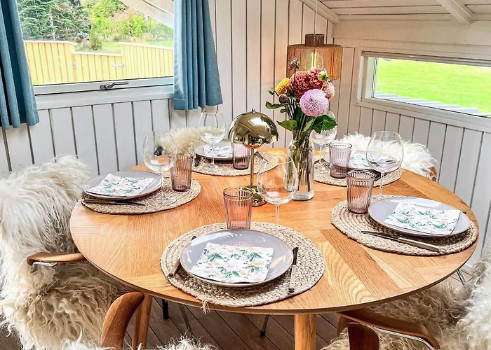 6 Person In Vaeggerlose * Bøtø By