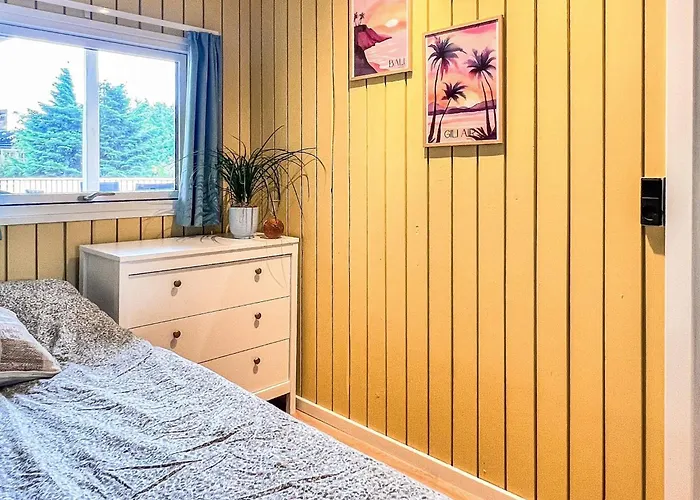 6 Person In Vaeggerlose * Bøtø By